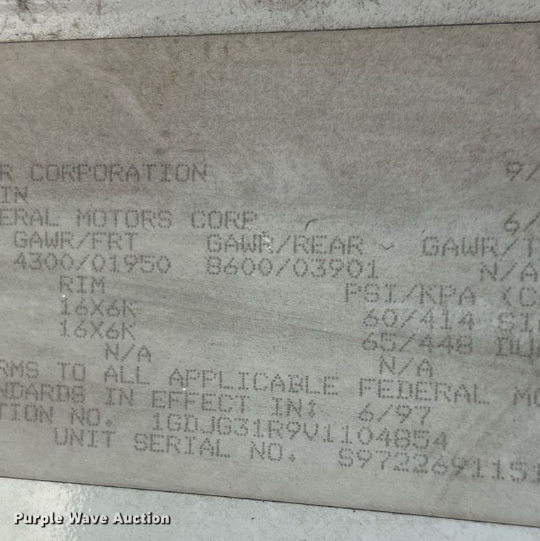 image for item EK3389 1997 GMC  3500 box truck