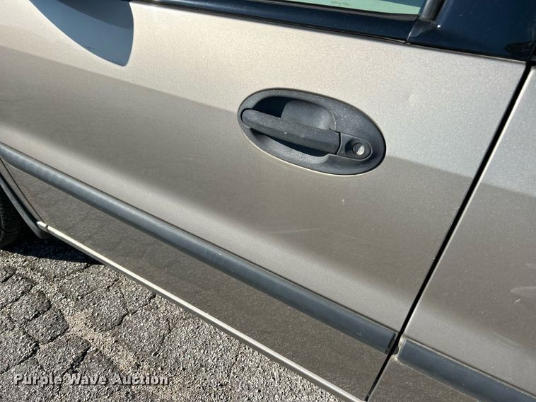 image for item EK3390 2004 Ford Freestar SE van