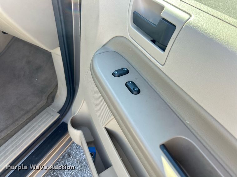 image for item EK3390 2004 Ford Freestar SE van