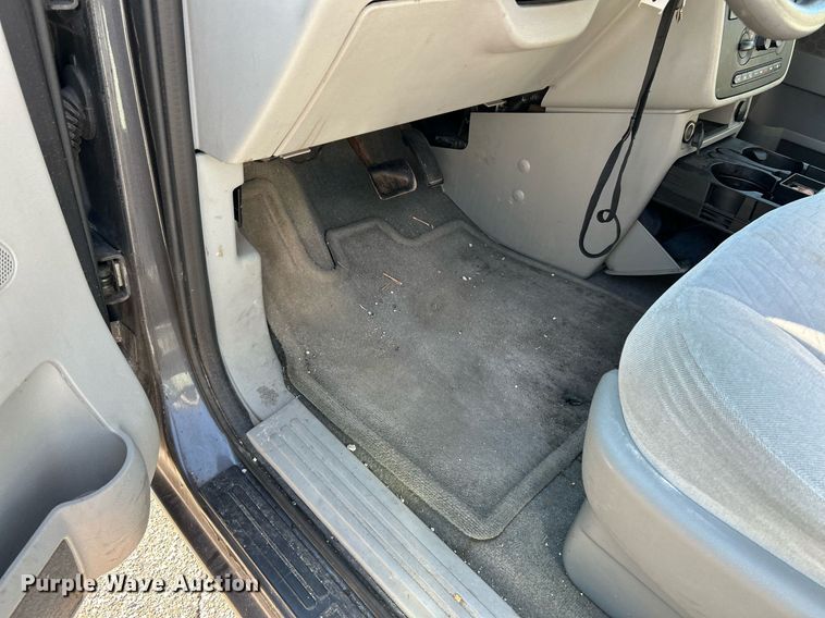 image for item EK3391 2004 Ford  Freestar SE van