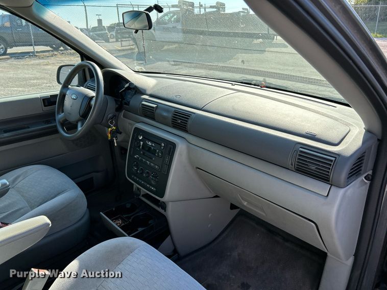 image for item EK3391 2004 Ford  Freestar SE van