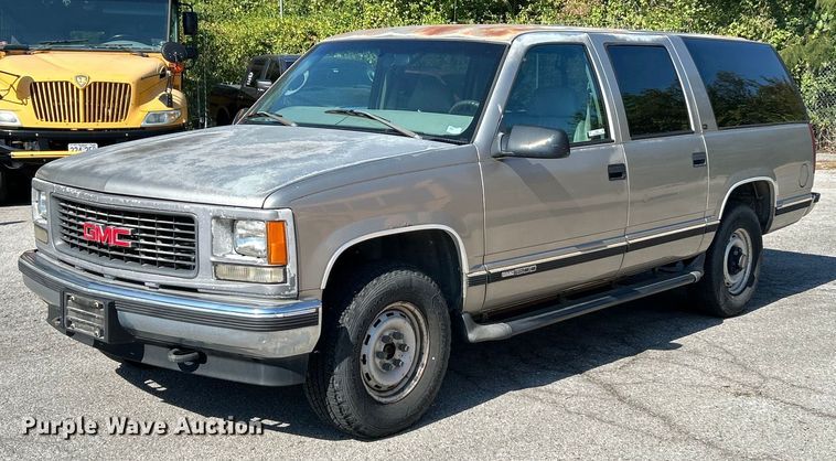 image for item EK3392 1999 GMC Suburban 1500 SL SUV