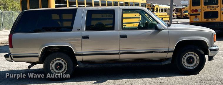 image for item EK3392 1999 GMC Suburban 1500 SL SUV