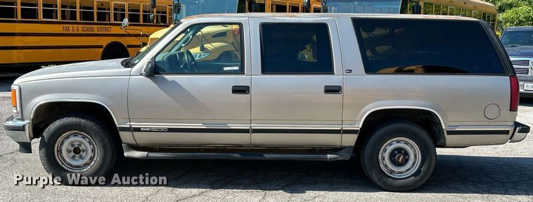 image for item EK3392 1999 GMC Suburban 1500 SL SUV