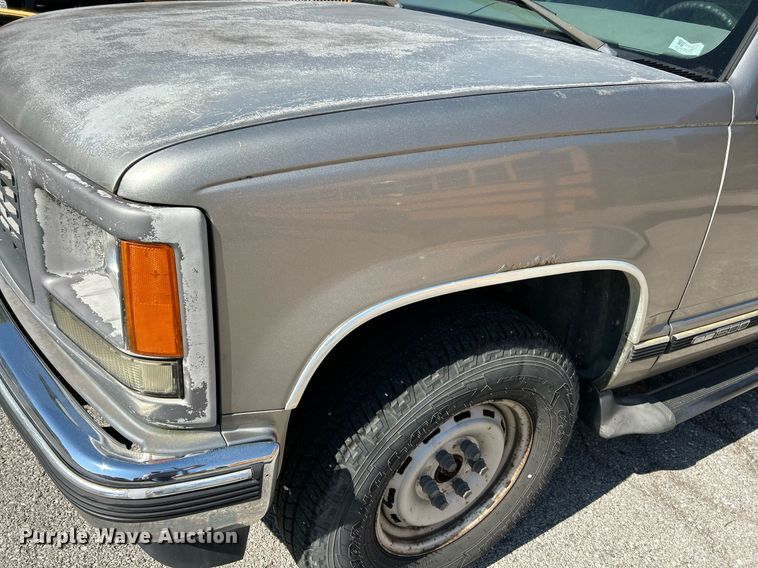 image for item EK3392 1999 GMC Suburban 1500 SL SUV