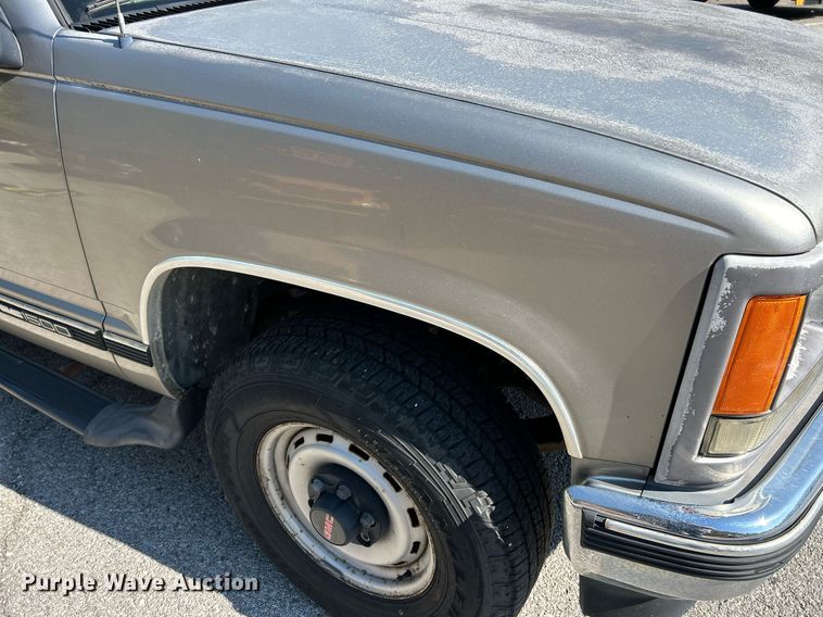 image for item EK3392 1999 GMC Suburban 1500 SL SUV
