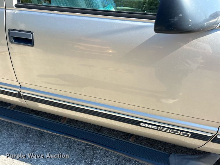 image for item EK3392 1999 GMC Suburban 1500 SL SUV