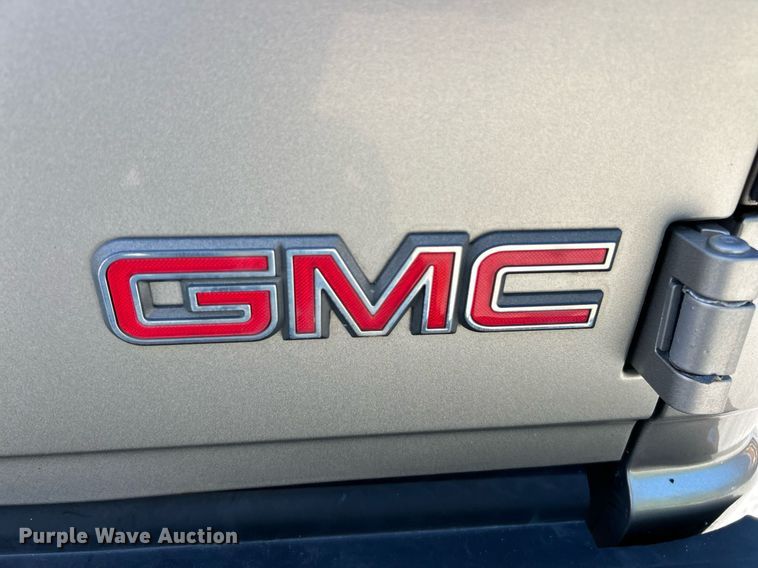 image for item EK3392 1999 GMC Suburban 1500 SL SUV