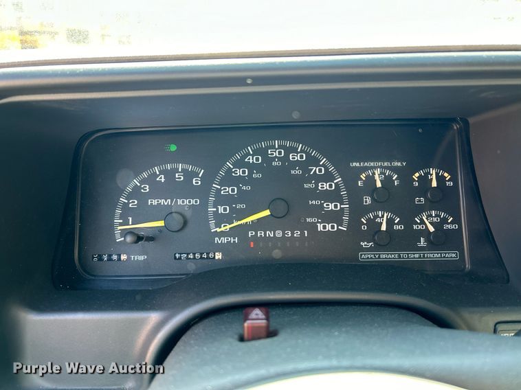 image for item EK3392 1999 GMC Suburban 1500 SL SUV