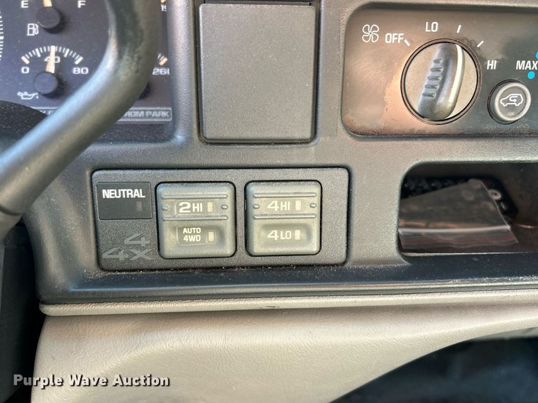 image for item EK3392 1999 GMC Suburban 1500 SL SUV