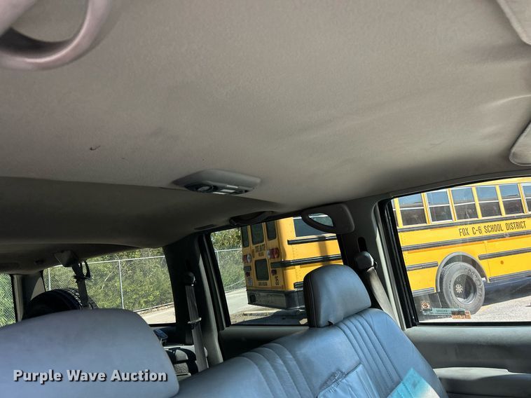 image for item EK3392 1999 GMC Suburban 1500 SL SUV