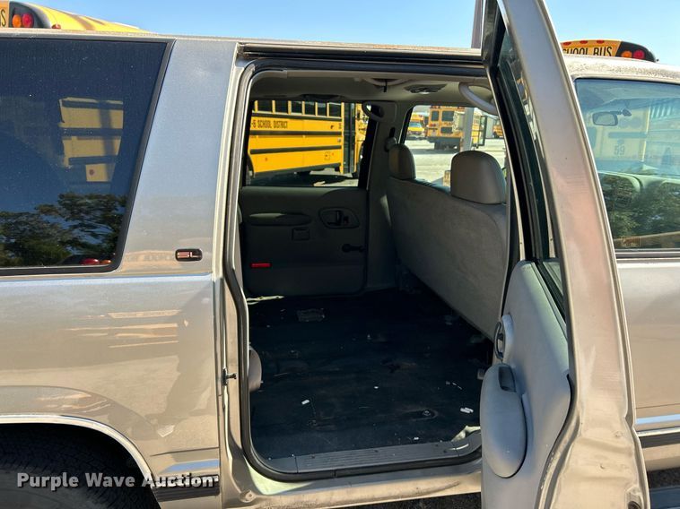 image for item EK3392 1999 GMC Suburban 1500 SL SUV