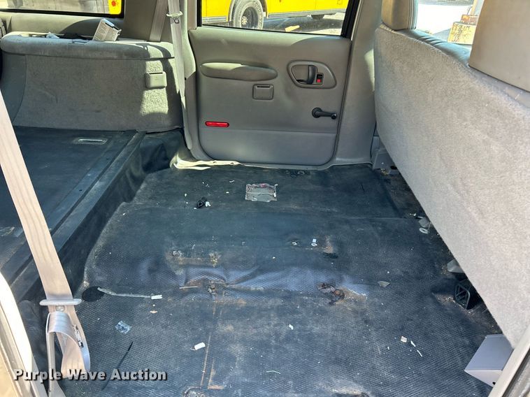 image for item EK3392 1999 GMC Suburban 1500 SL SUV