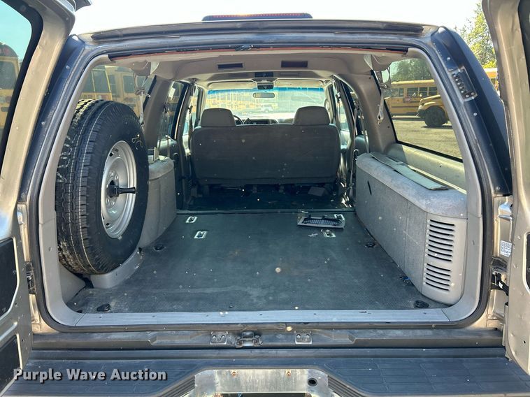 image for item EK3392 1999 GMC Suburban 1500 SL SUV