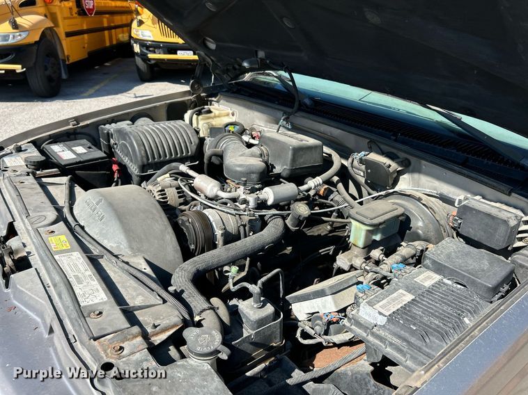 image for item EK3392 1999 GMC Suburban 1500 SL SUV