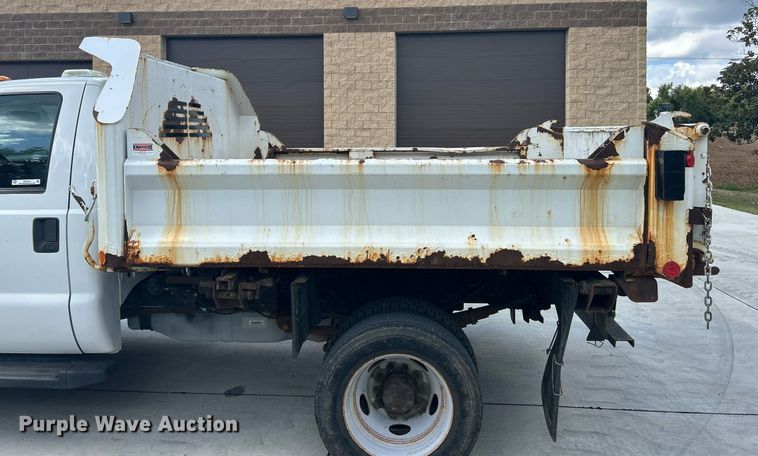 image for item EK3418 2015 Ford F550 Super Duty XL dump truck