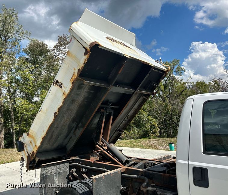 image for item EK3418 2015 Ford F550 Super Duty XL dump truck