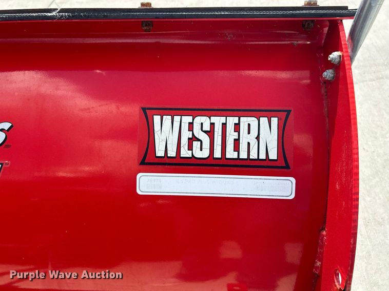 image for item EK3418 2015 Ford F550 Super Duty XL dump truck