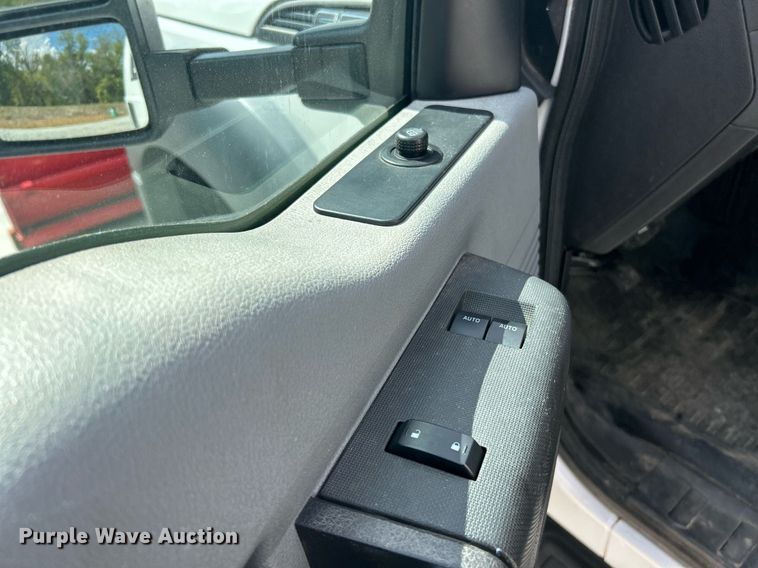 image for item EK3418 2015 Ford F550 Super Duty XL dump truck