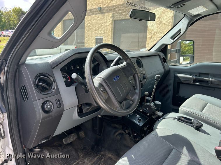 image for item EK3418 2015 Ford F550 Super Duty XL dump truck