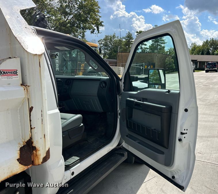 image for item EK3418 2015 Ford F550 Super Duty XL dump truck
