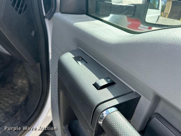 image for item EK3418 2015 Ford F550 Super Duty XL dump truck