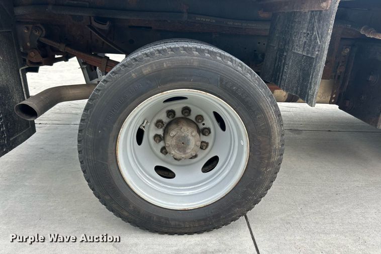 image for item EK3418 2015 Ford F550 Super Duty XL dump truck