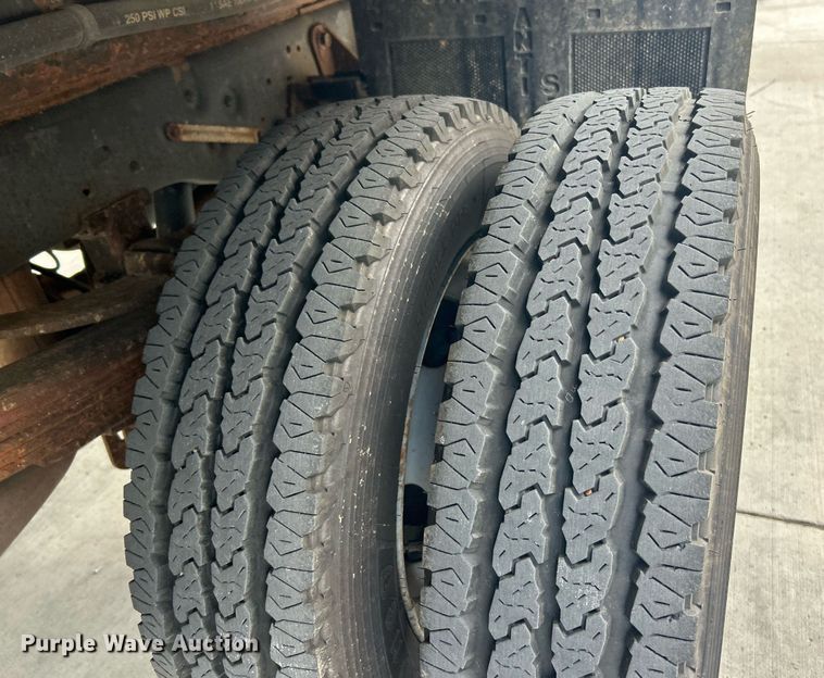 image for item EK3418 2015 Ford F550 Super Duty XL dump truck