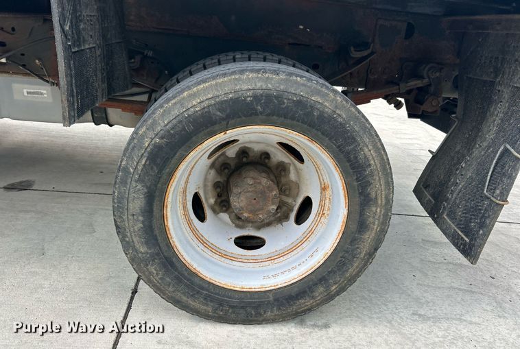 image for item EK3418 2015 Ford F550 Super Duty XL dump truck