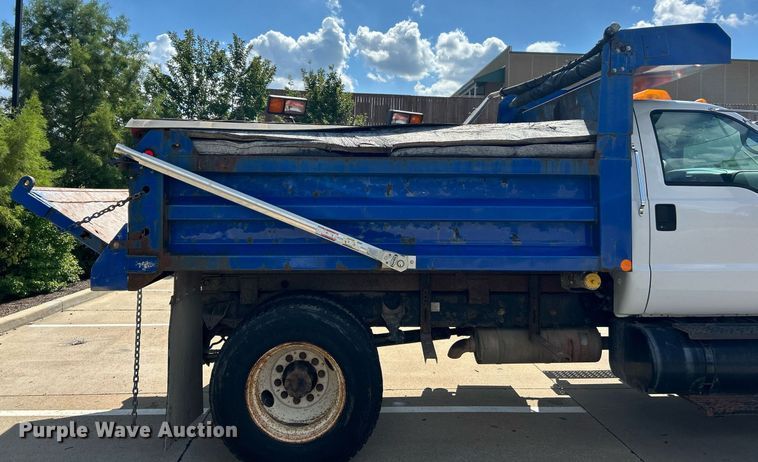 image for item EK3419 2007 Ford F750 Super Duty XL dump truck