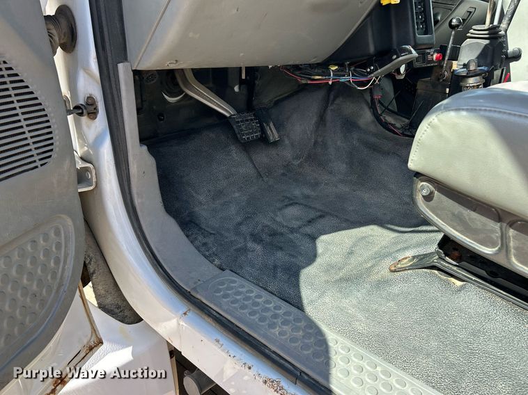 image for item EK3419 2007 Ford F750 Super Duty XL dump truck