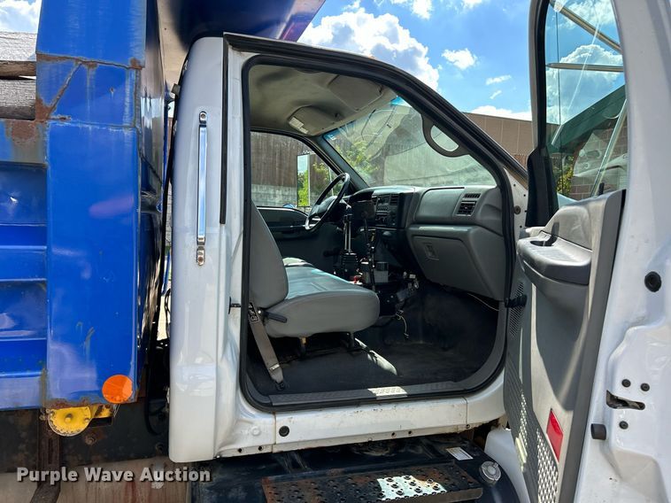 image for item EK3419 2007 Ford F750 Super Duty XL dump truck