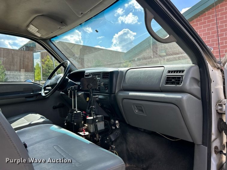 image for item EK3419 2007 Ford F750 Super Duty XL dump truck