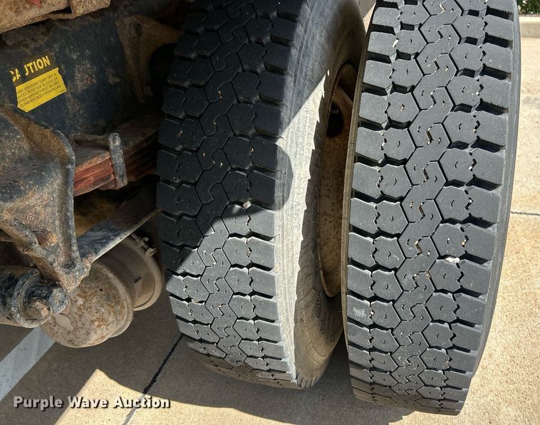 image for item EK3419 2007 Ford F750 Super Duty XL dump truck