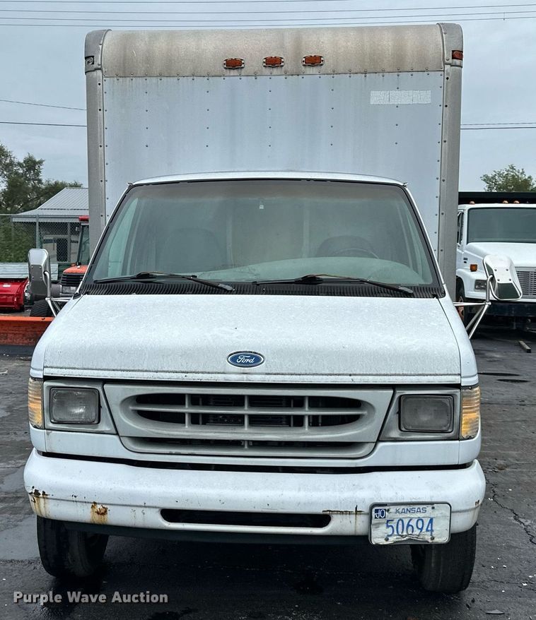image for item EN0001 1997 Ford E350 box truck