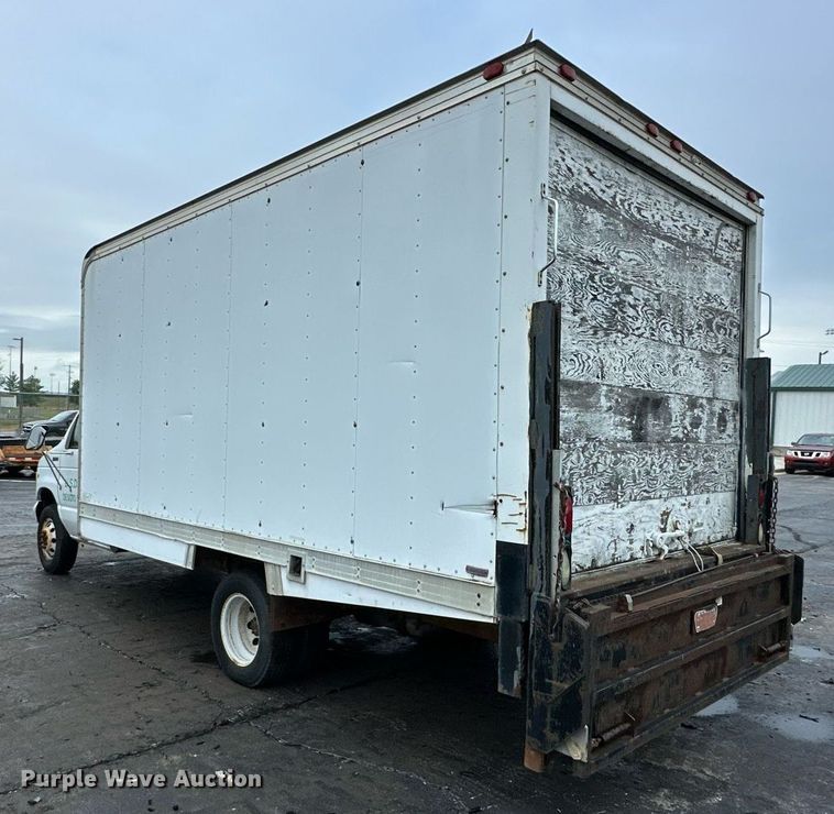 image for item EN0001 1997 Ford E350 box truck