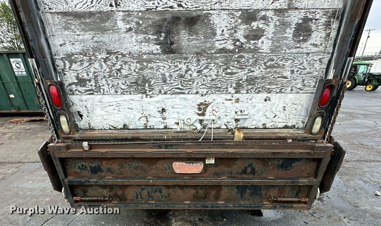 image for item EN0001 1997 Ford E350 box truck