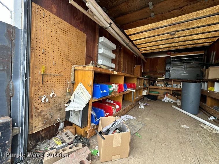 image for item EN0001 1997 Ford E350 box truck