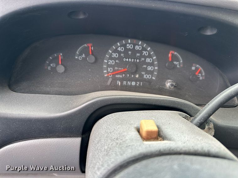 image for item EN0001 1997 Ford E350 box truck