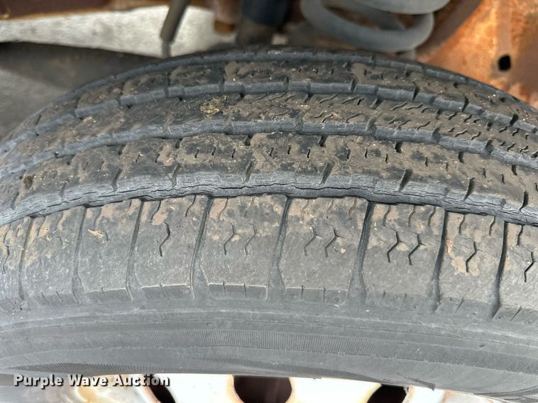 image for item EN0001 1997 Ford E350 box truck