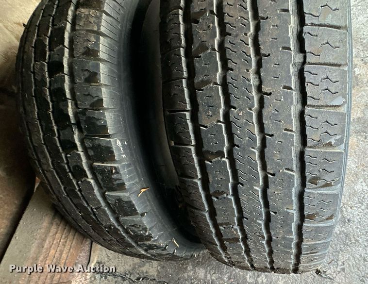 image for item EN0001 1997 Ford E350 box truck