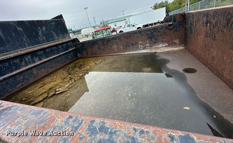 image for item EN0002 2003 Freightliner  FL60 dump truck