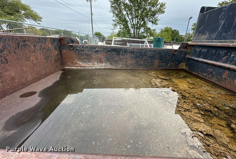 image for item EN0002 2003 Freightliner  FL60 dump truck