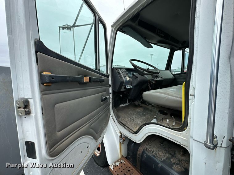 image for item EN0002 2003 Freightliner  FL60 dump truck