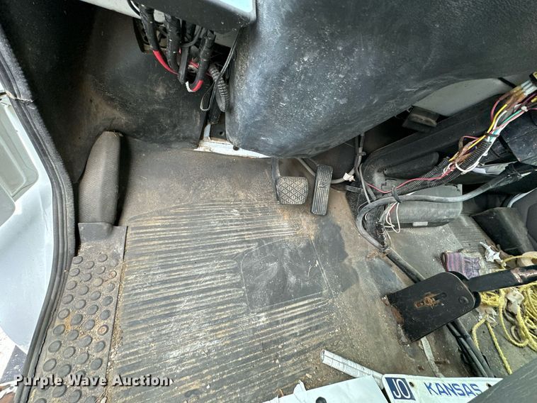 image for item EN0002 2003 Freightliner  FL60 dump truck