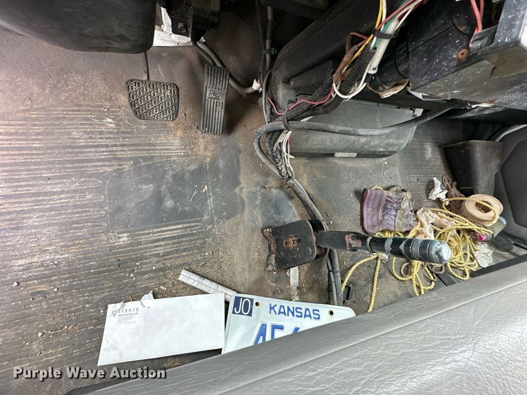 image for item EN0002 2003 Freightliner  FL60 dump truck