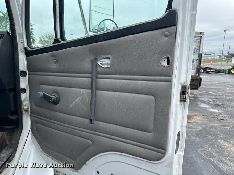 image for item EN0002 2003 Freightliner  FL60 dump truck