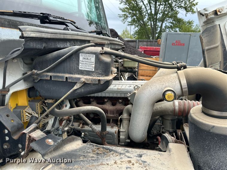 image for item EN0002 2003 Freightliner  FL60 dump truck