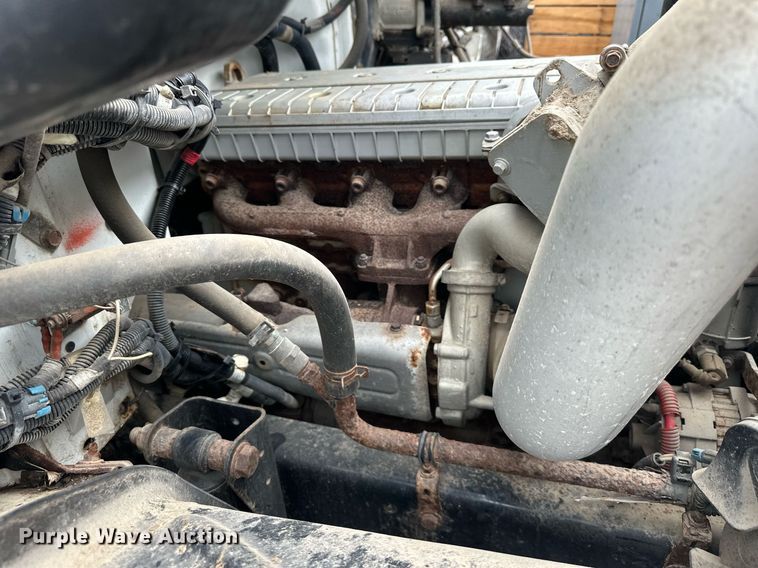 image for item EN0002 2003 Freightliner  FL60 dump truck