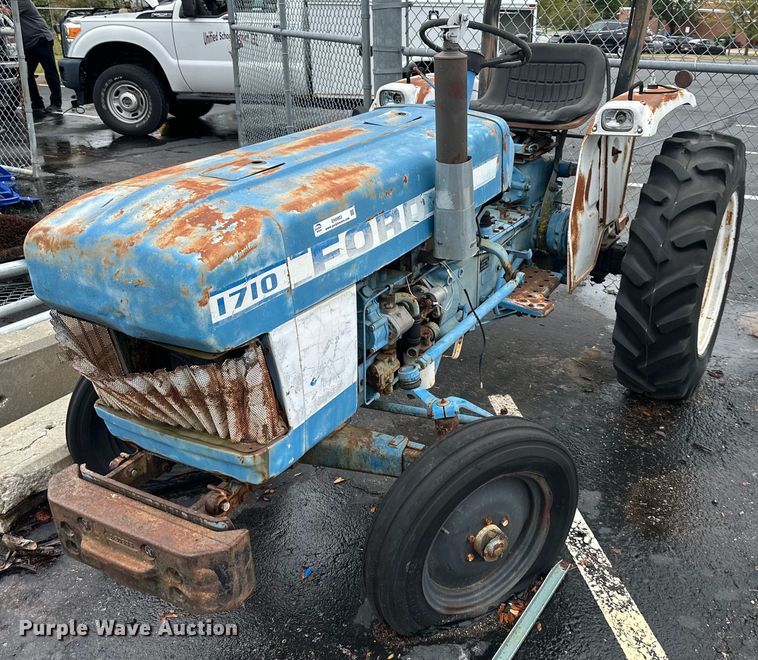 image for item EN0003 1985 Ford 1710 tractor